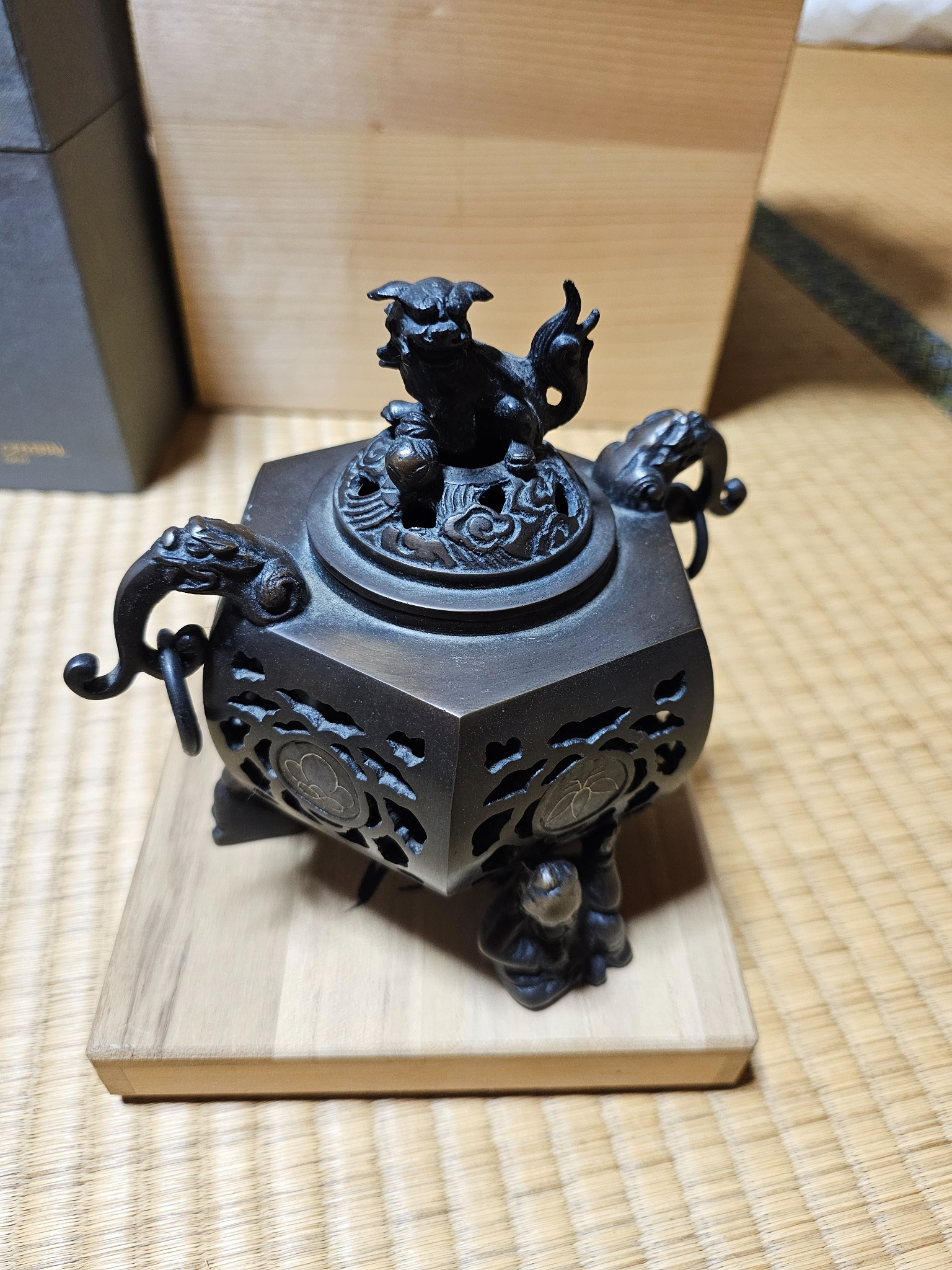 Auspicious beast incense burner.